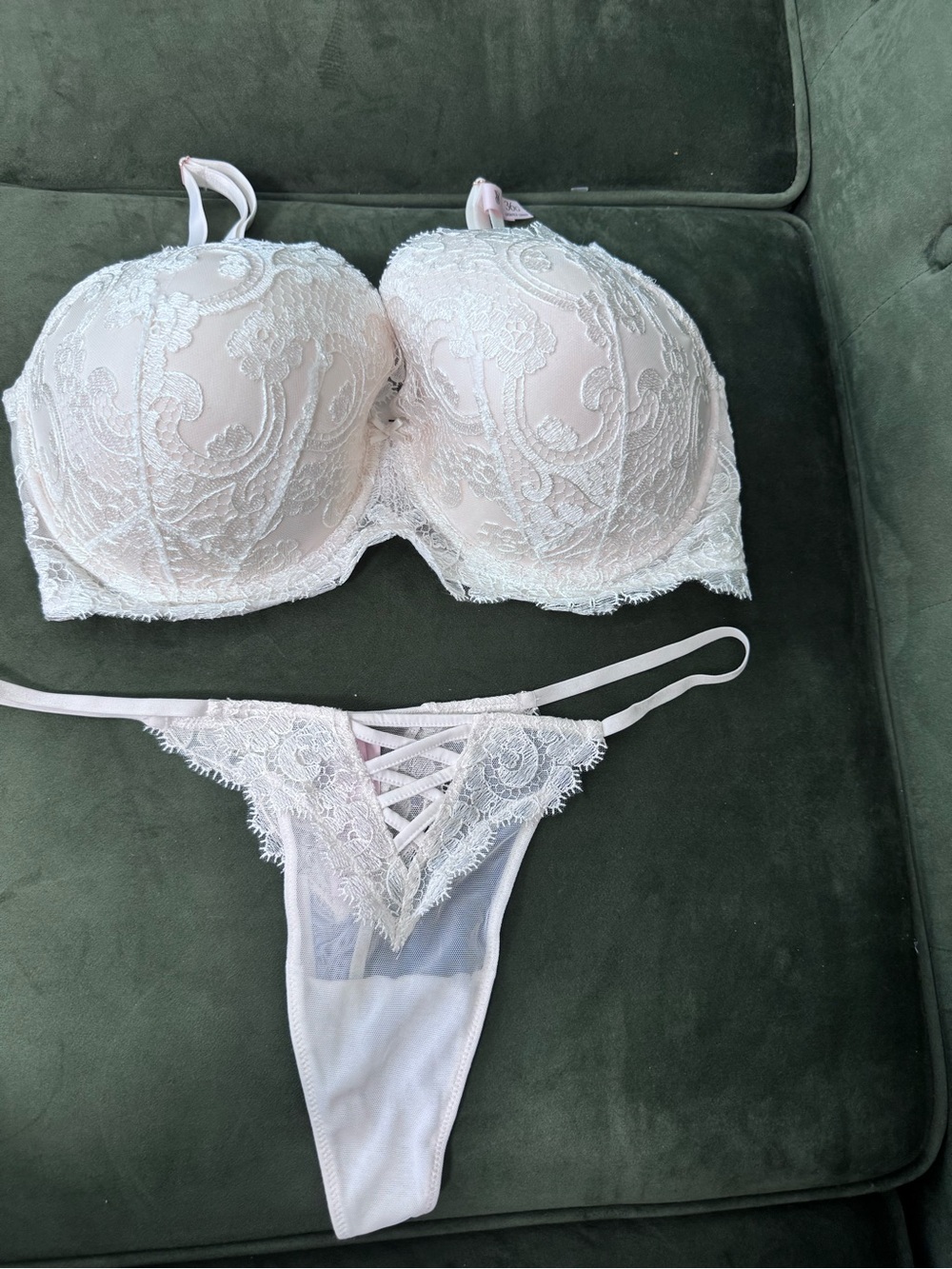 Victoria secret set 36G xlarge panties